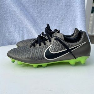 Nike Magista Soccer Cleats